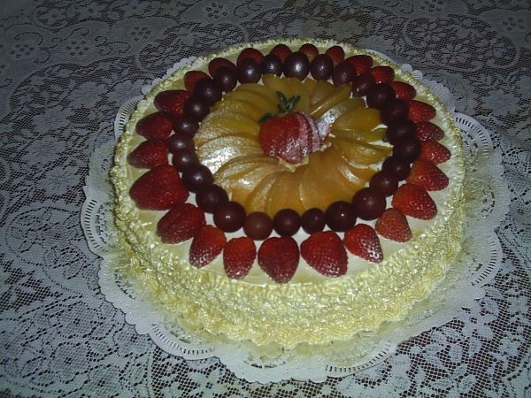 BOLO DE FRUTAS